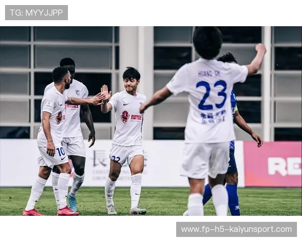 中超悬念所剩不多,多支球队安全保级,大连英博赢得尊重,大连英超卫生用品有限公司